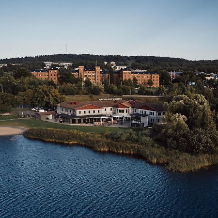Jönköping Hasse Pa Sjoekanten Hotell & Restaurang מראה חיצוני תמונה