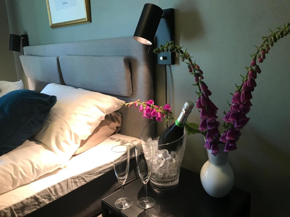Jönköping Hasse Pa Sjoekanten Hotell & Restaurang מראה חיצוני תמונה